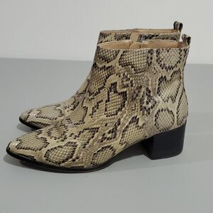 𝅺call it Spring leather heeled boots